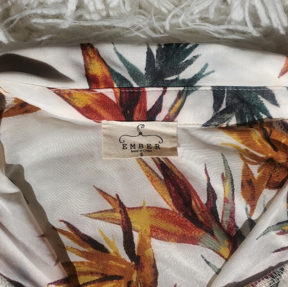 Summer cropped top - Picture 2 of 2